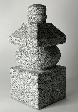 5.5 in One-Piece Gorinto – Japanese Granite Five-Element Pagoda for Zen Gardens
