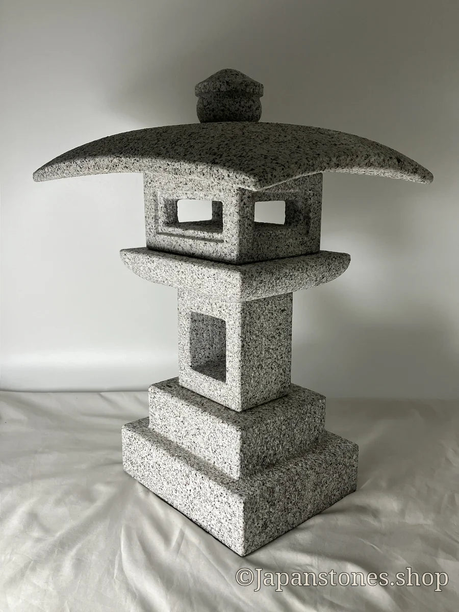 Stone Lantern Kanshuji — photo 28 of 35