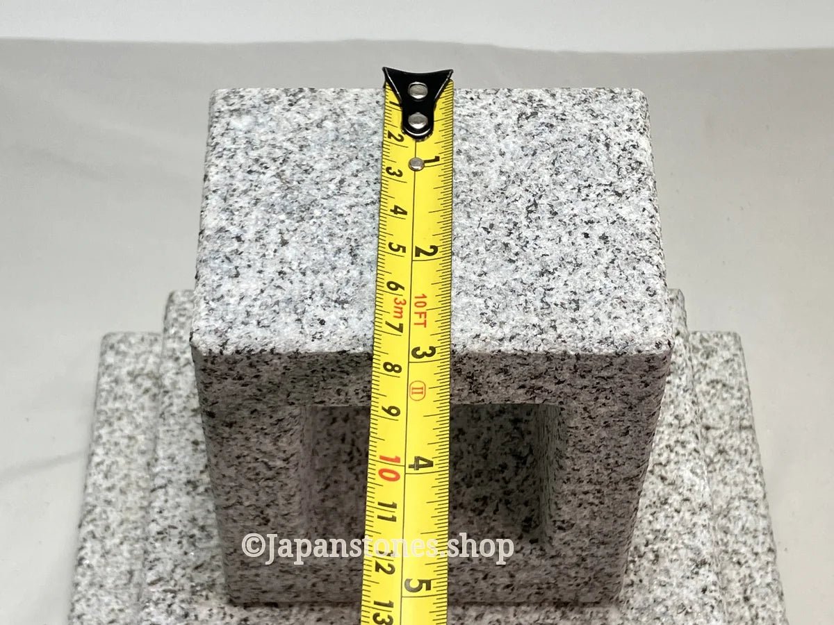 Stone Lantern Kanshuji — photo 20 of 35