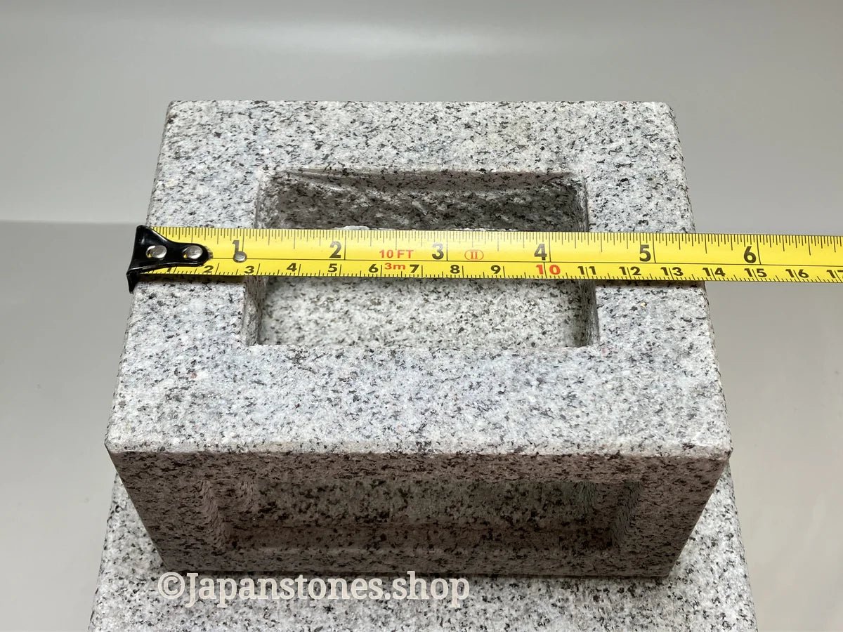 Stone Lantern Kanshuji — photo 15 of 35