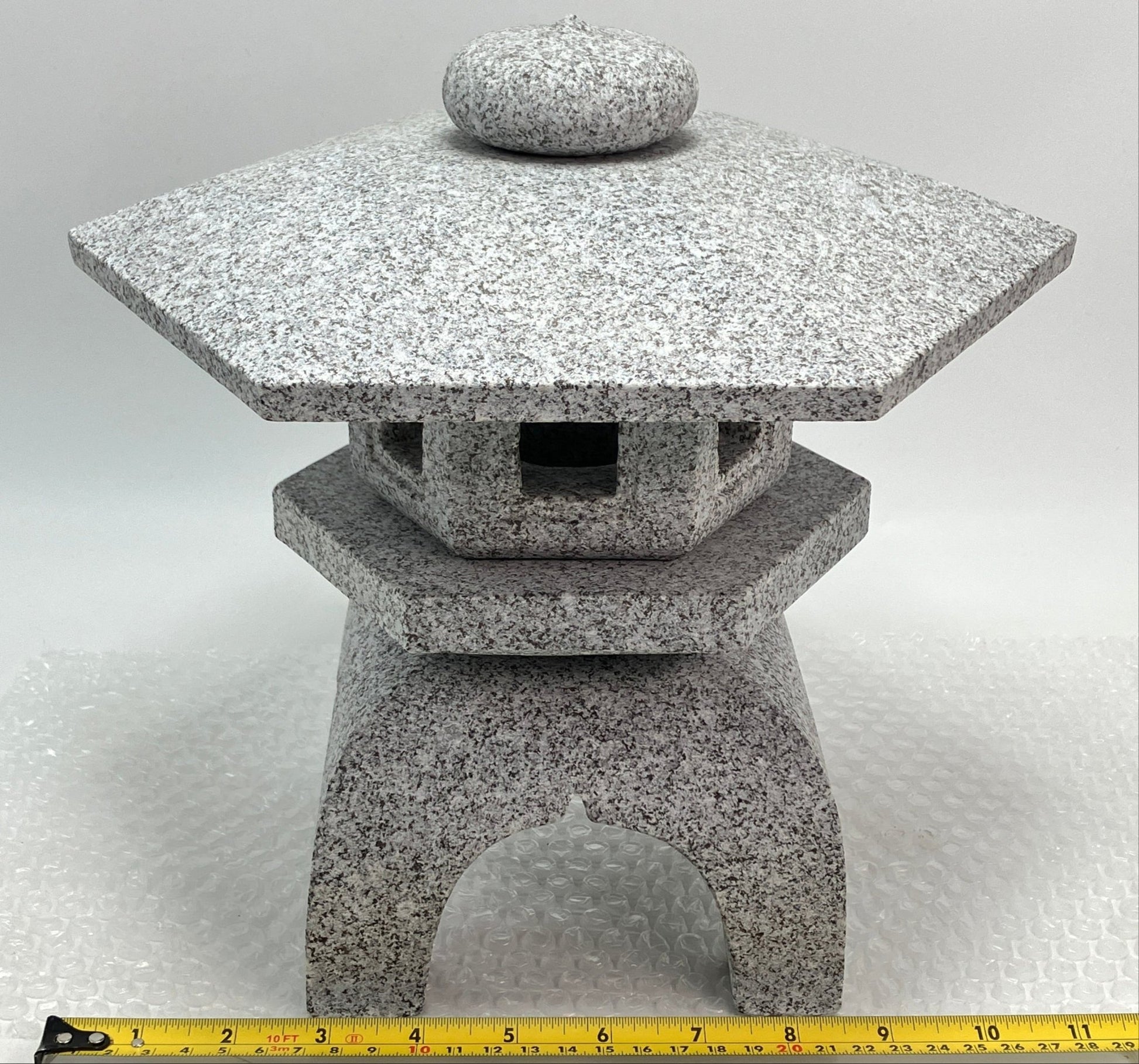 Yukimi Stone Lantern - japanstones.shop