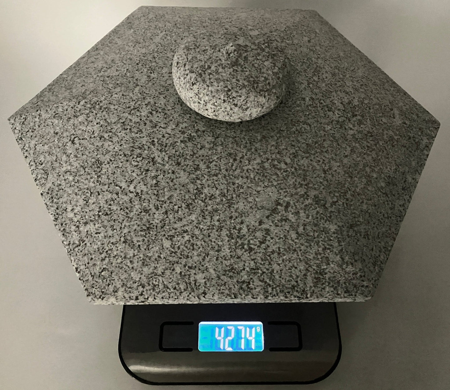 Yukimi Stone Lantern - japanstones.shop