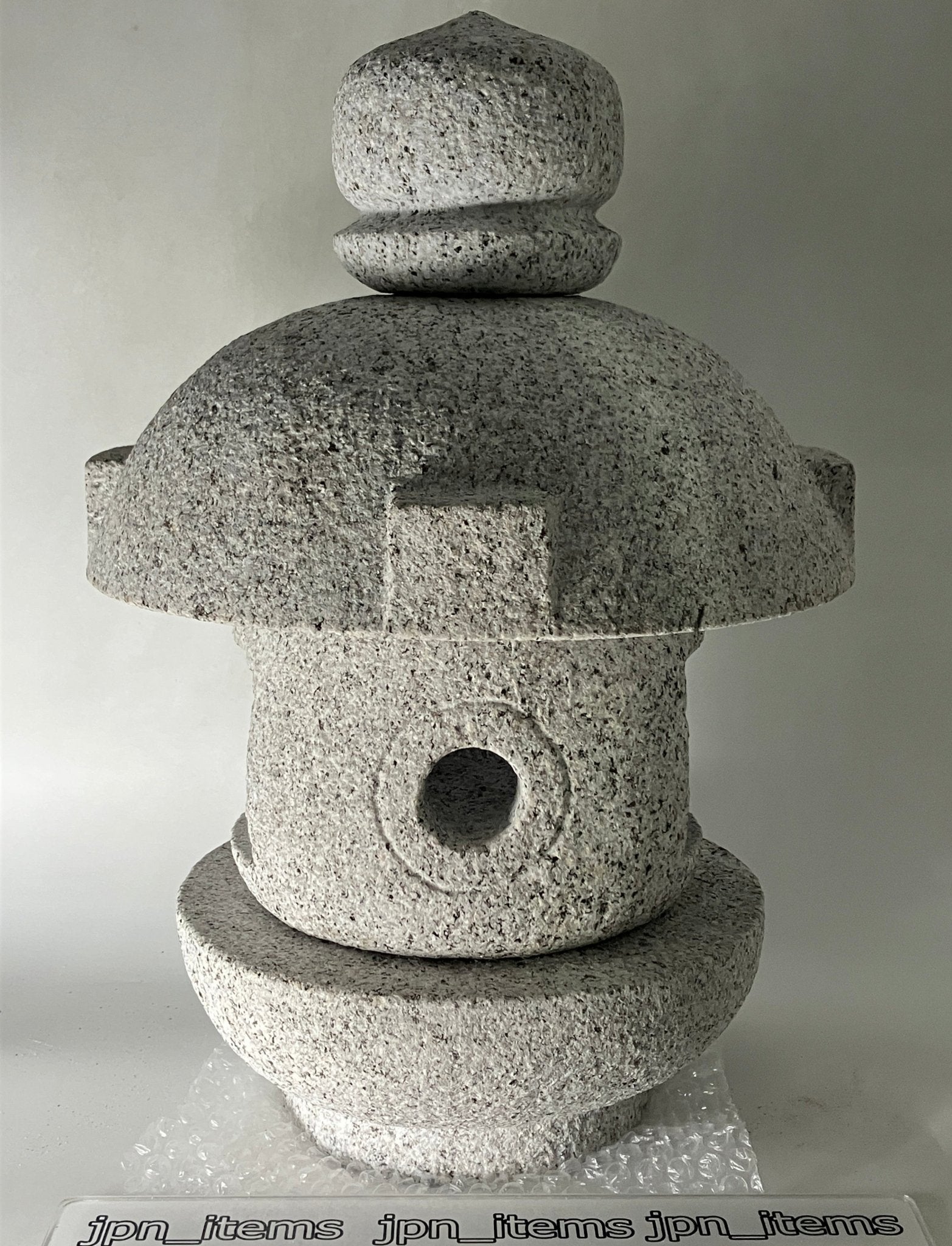 Misaki Stone Lantern - japanstones.shop