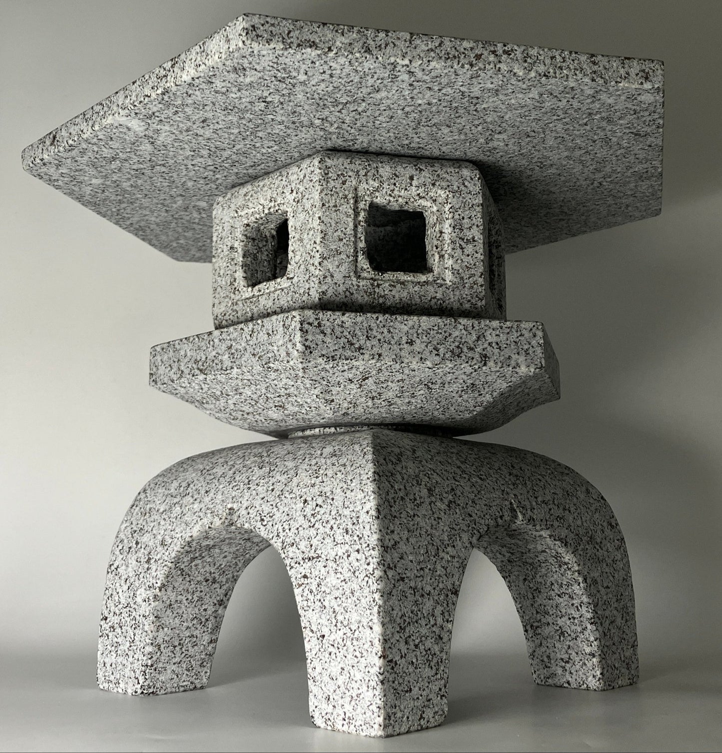 Yukimi Stone Lantern - japanstones.shop