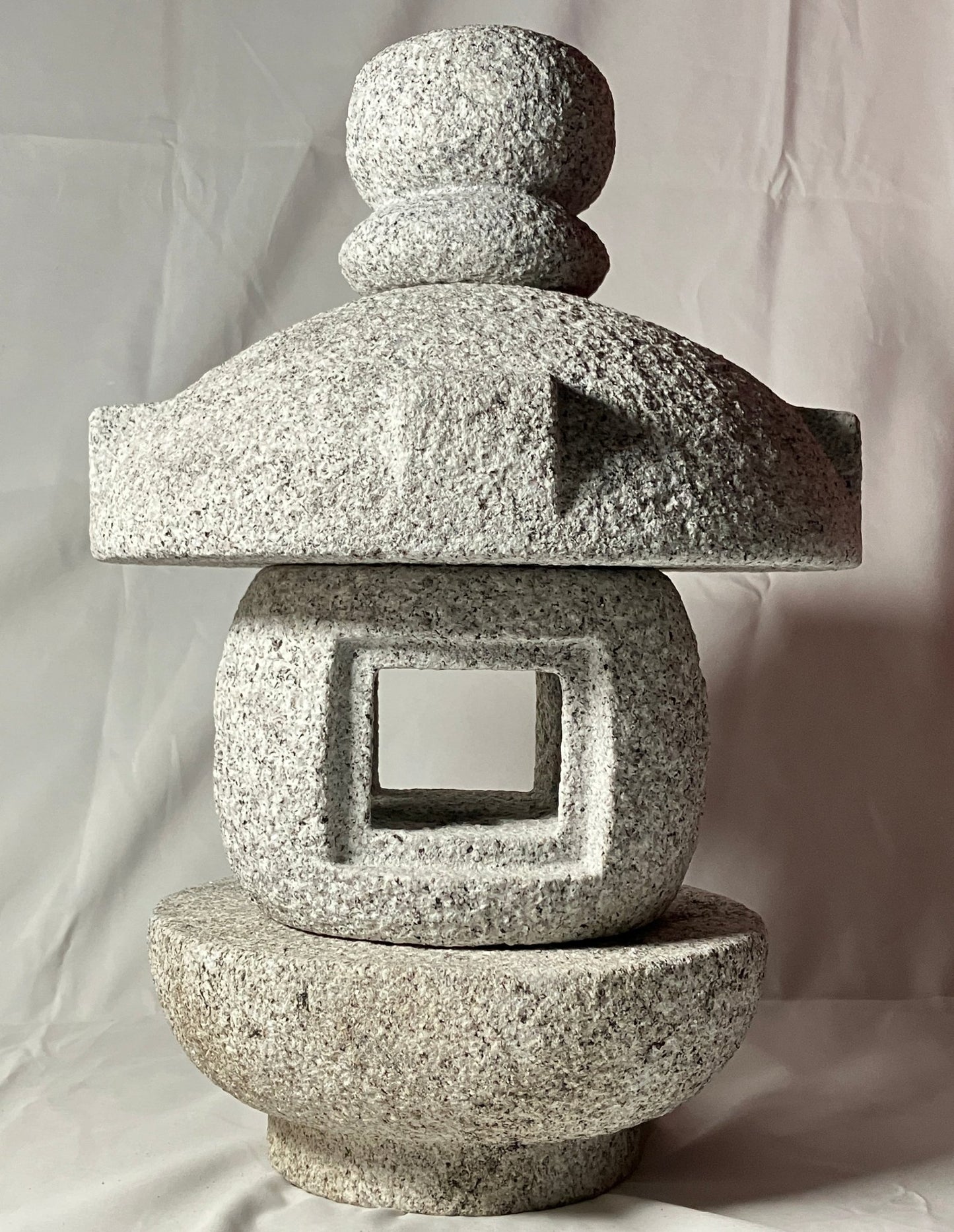 Misaki Stone Lantern - japanstones.shop