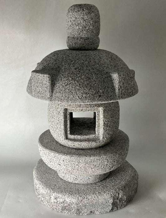 Misaki stone Lantern - japanstones.shop