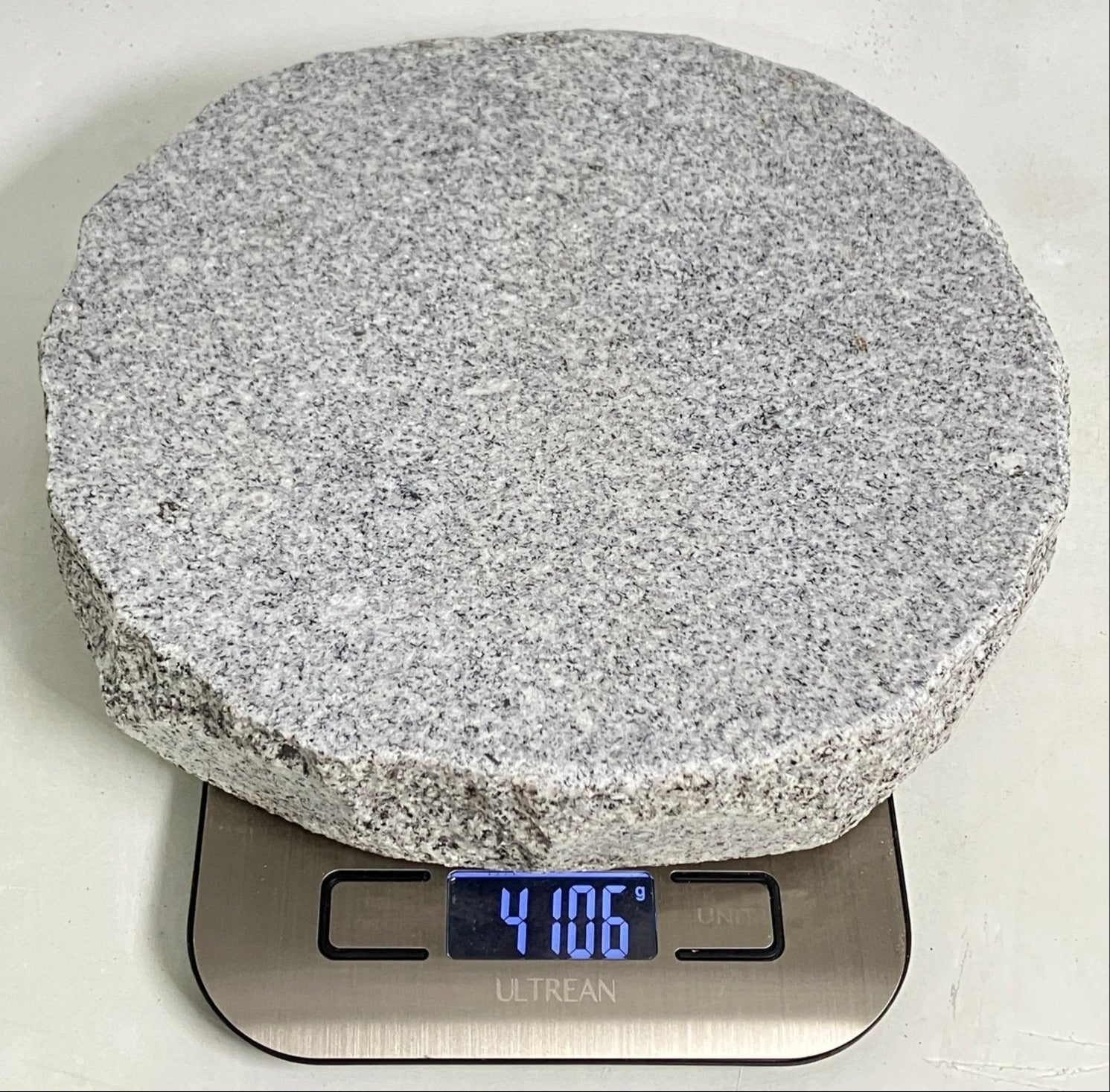 Misaki stone lantern - japanstones.shop