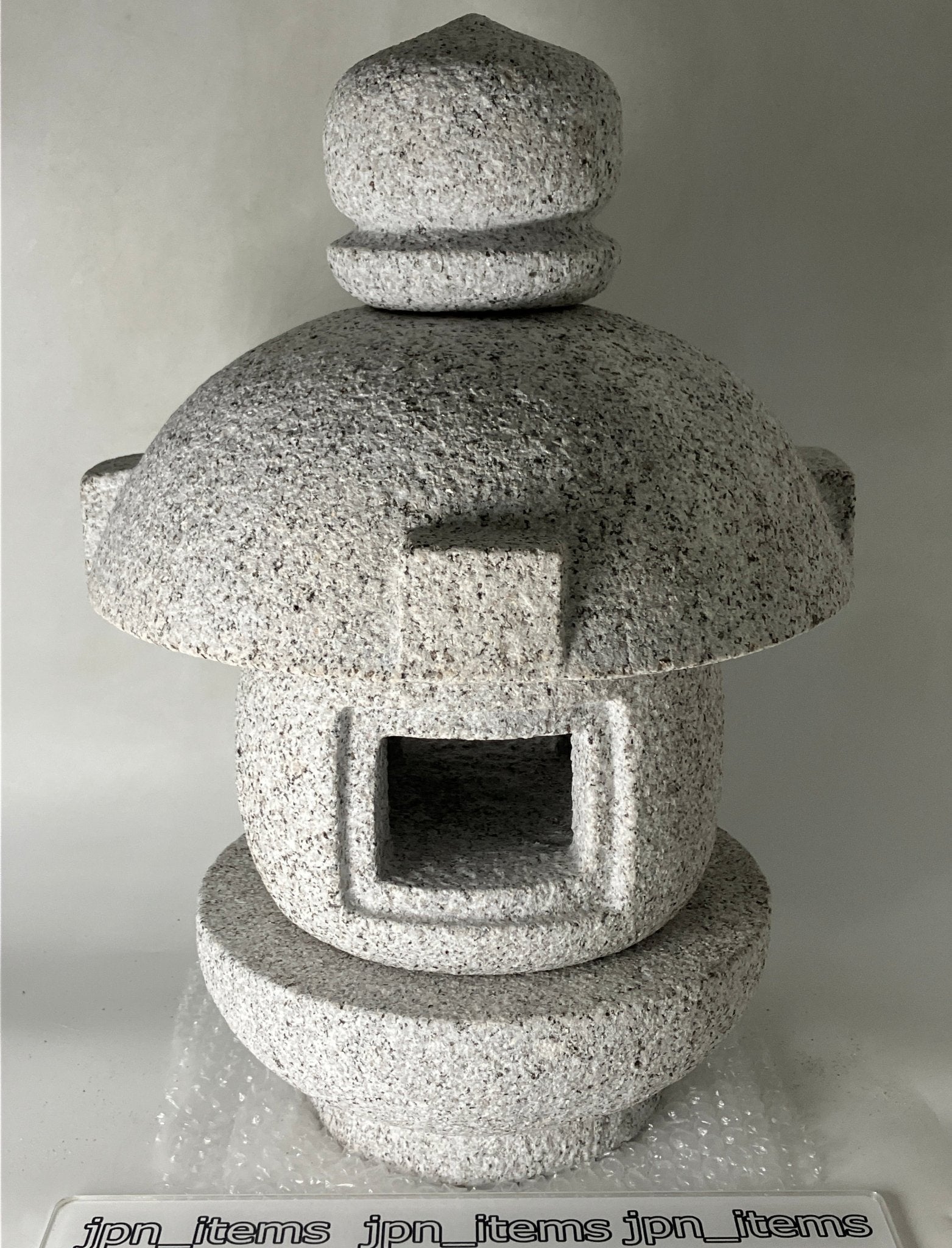 Misaki Stone Lantern - japanstones.shop