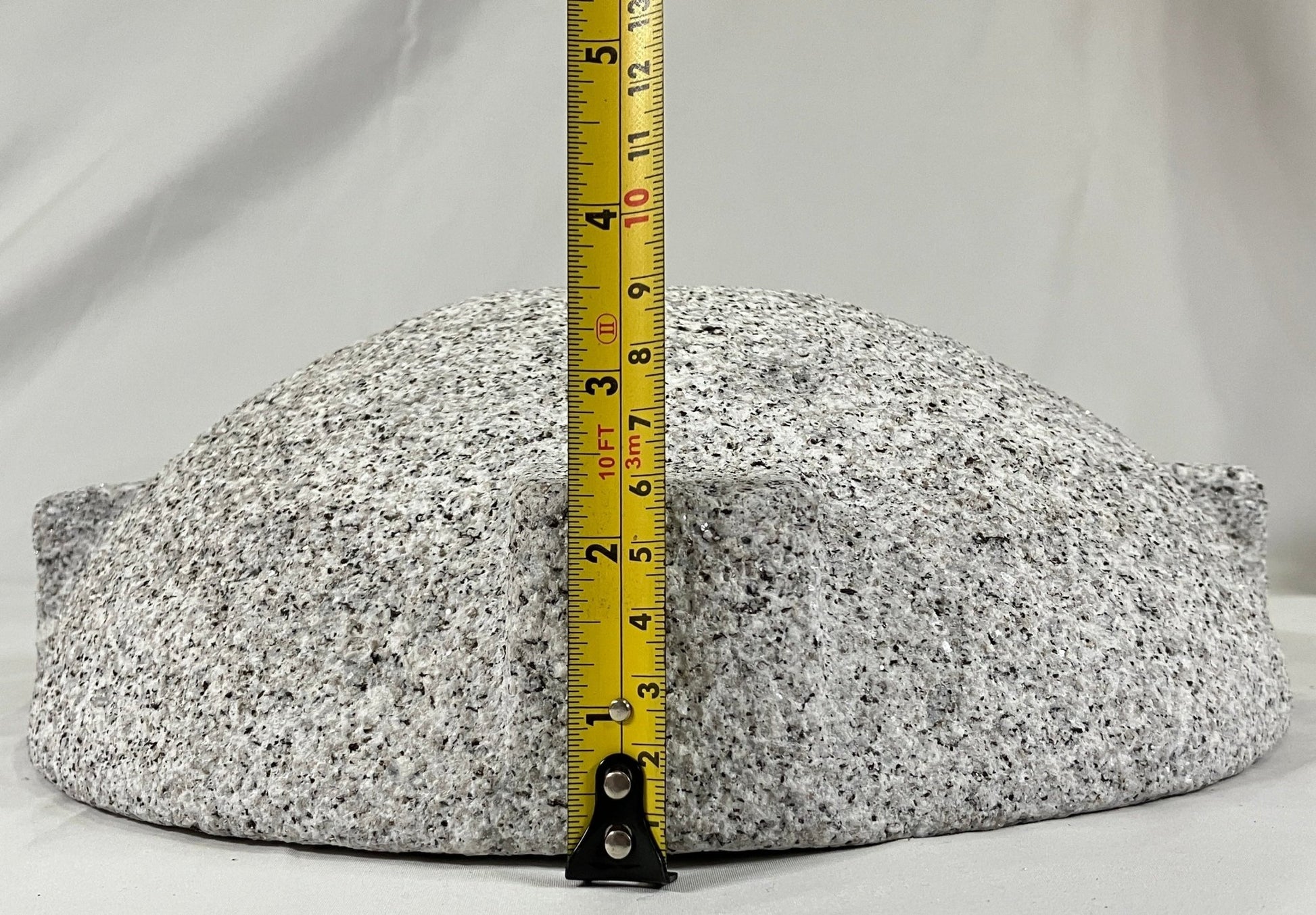 Misaki Stone Lantern - japanstones.shop