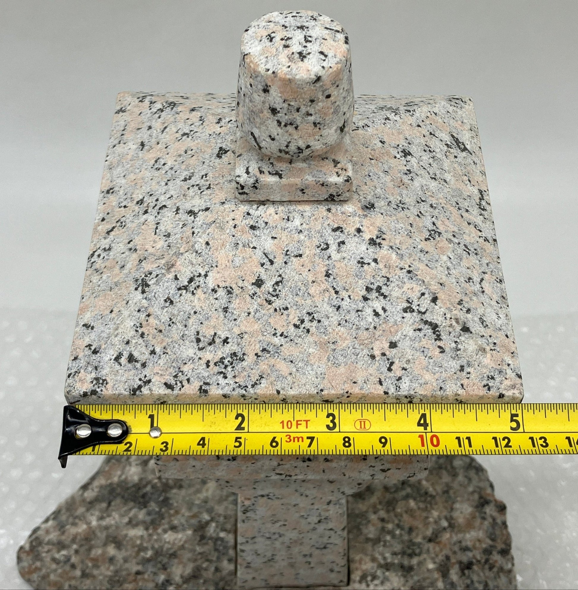 Oribe Stone Lantern - Japanstones.shop