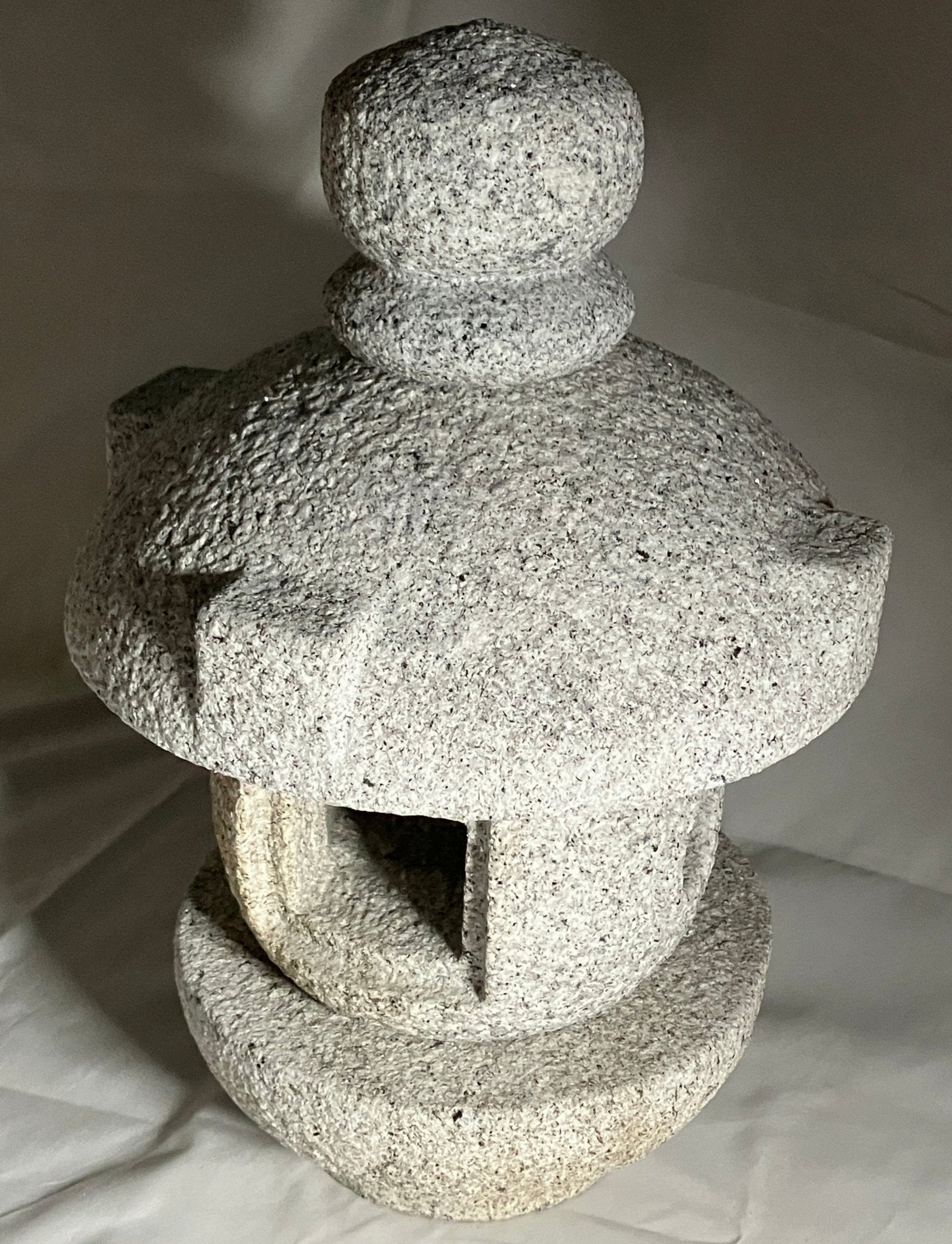 Misaki Stone Lantern - japanstones.shop
