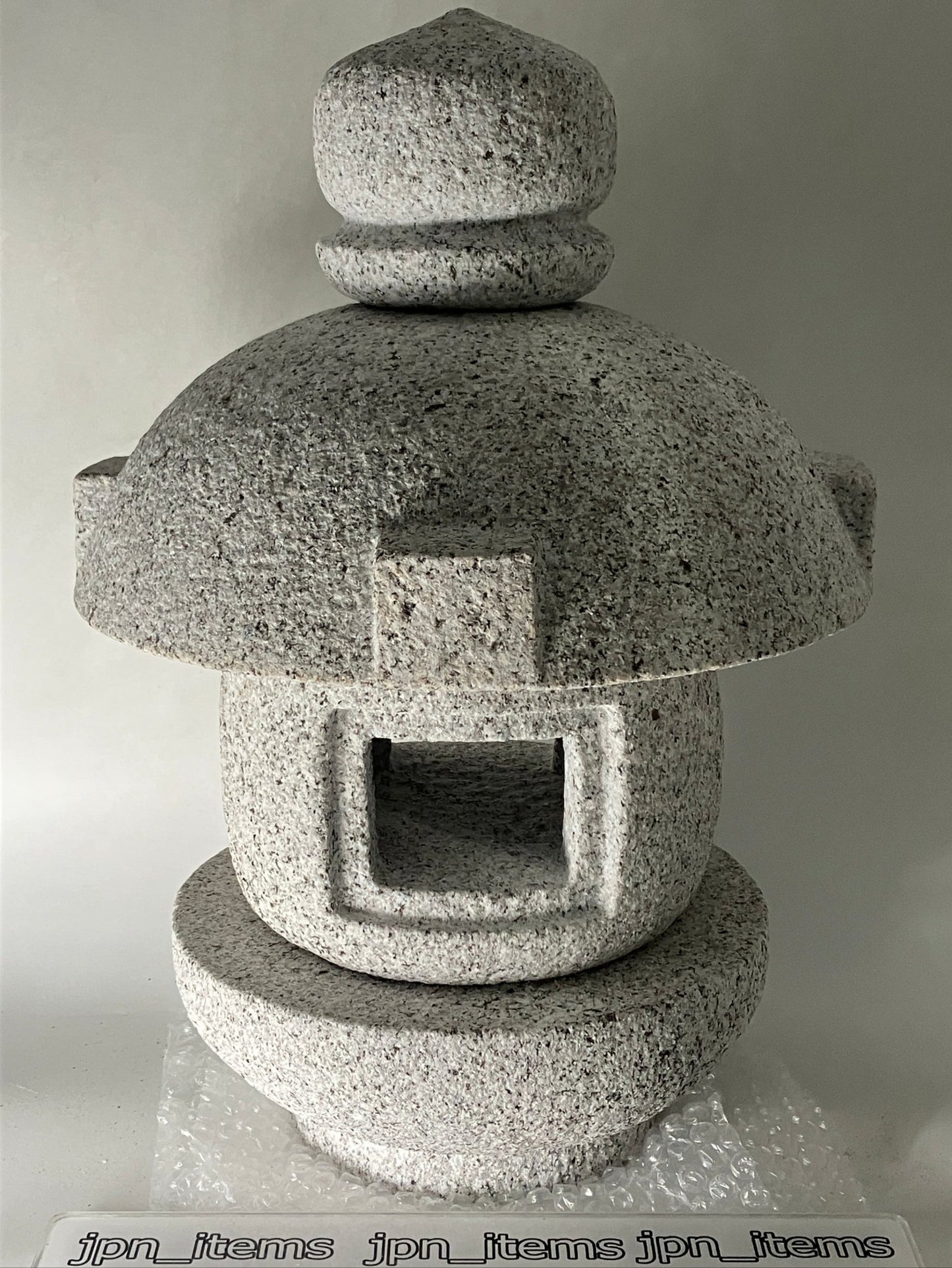Misaki Stone Lantern - japanstones.shop