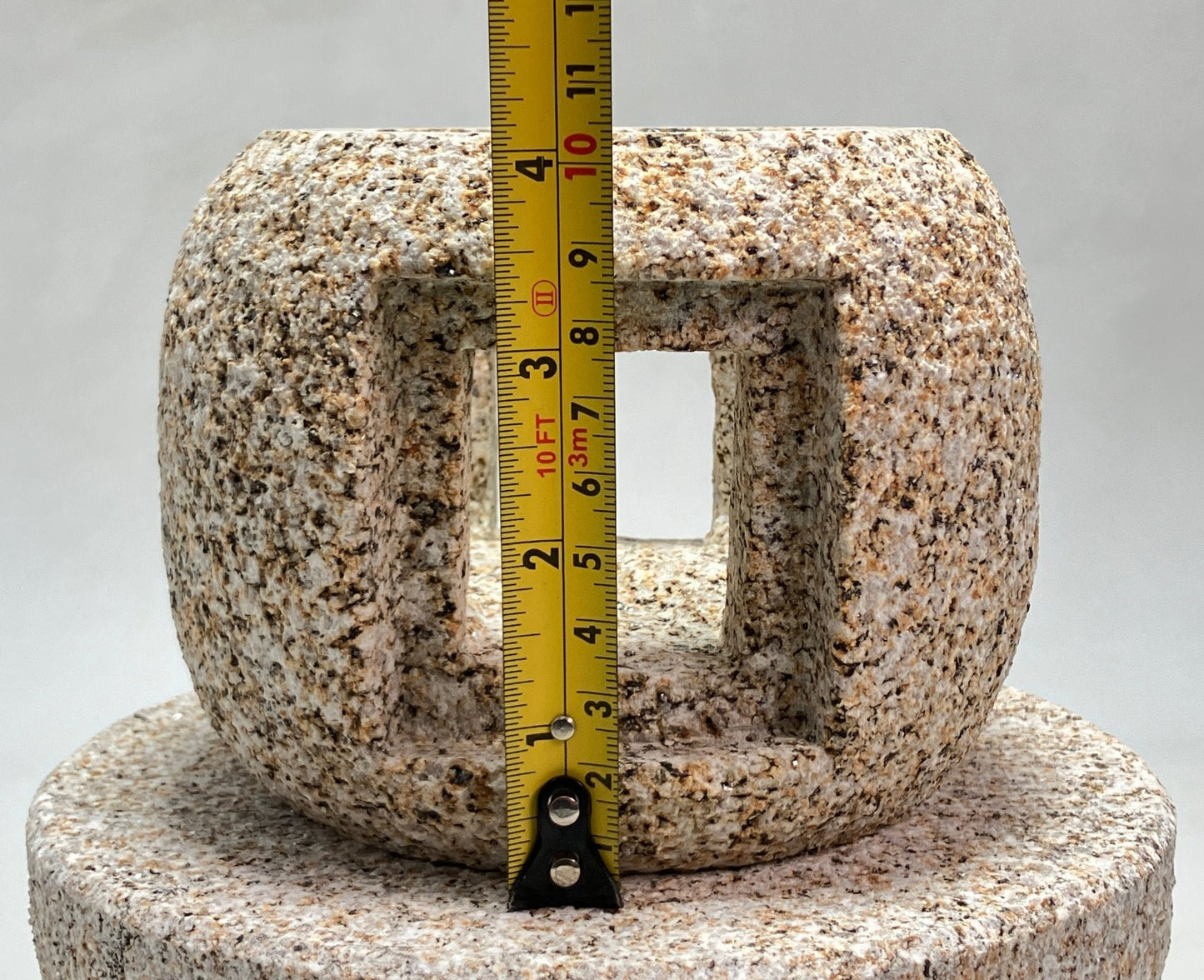 Misaki stone Lantern - japanstones.shop