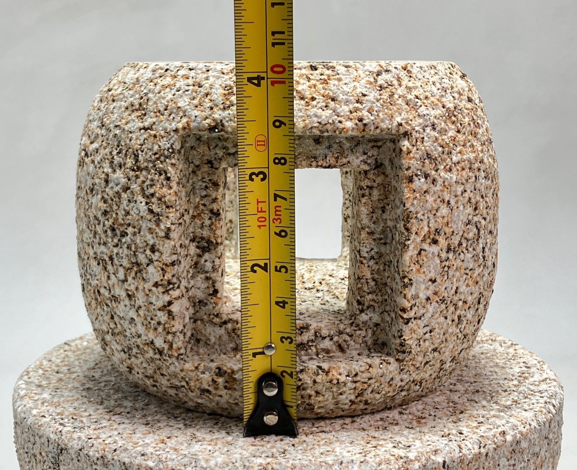 Misaki stone Lantern - japanstones.shop